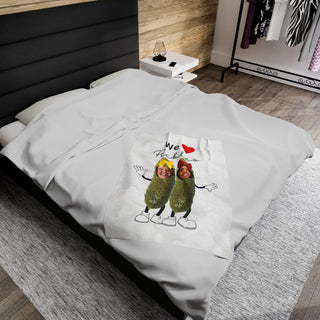 Best Friends Pickle Food Blanket | Personalized Food-Themed Throw with Custom Photos & Names | Funny Gift for Kids & Adults