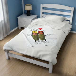 Best Friends Pickle Food Blanket | Personalized Food-Themed Throw with Custom Photos & Names | Funny Gift for Kids & Adults